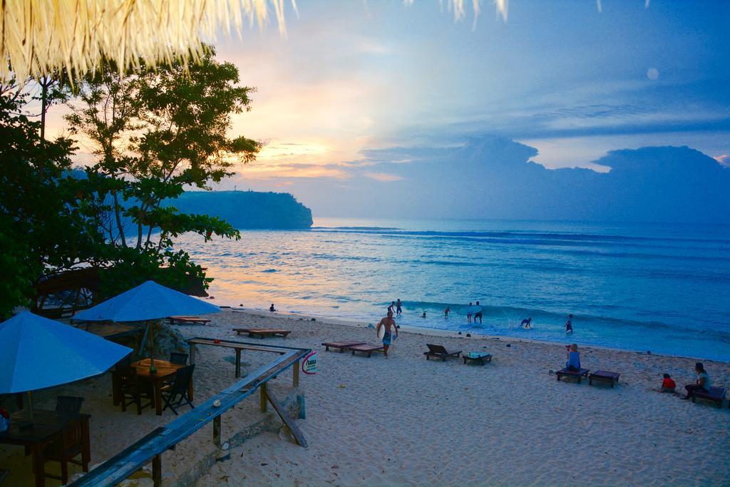 Santai Warung Bali Hotel Jimbaran  Exterior photo